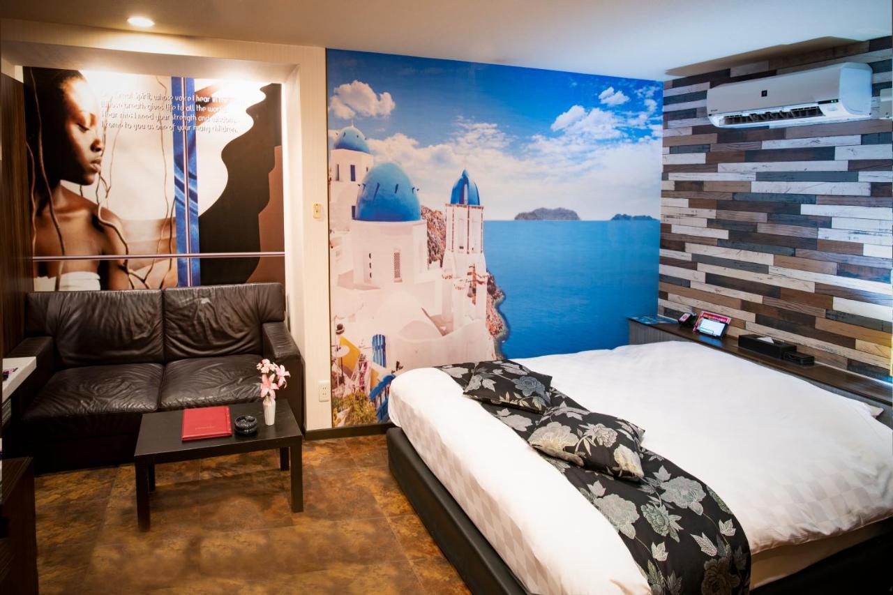 Hotel Apricot (Adults Only) Хирошима Екстериор снимка